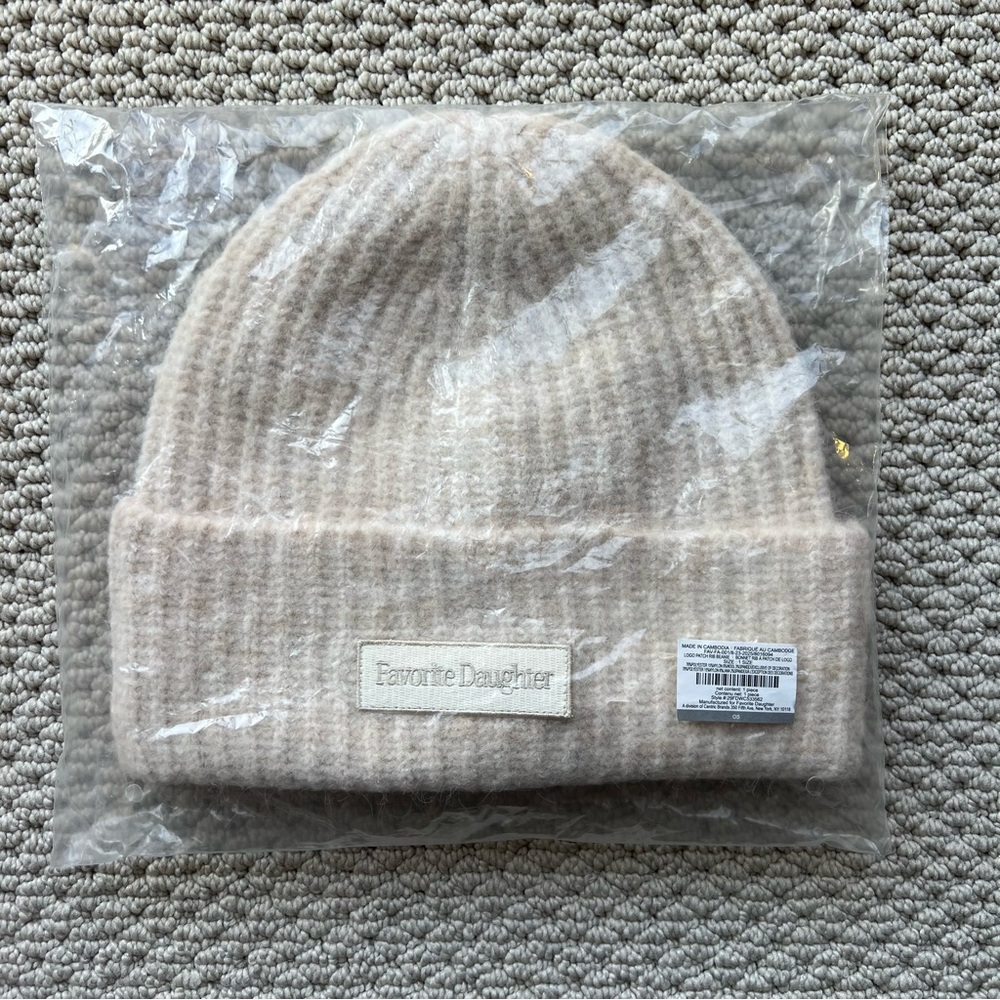 NWT Favorite Daughter Beanie